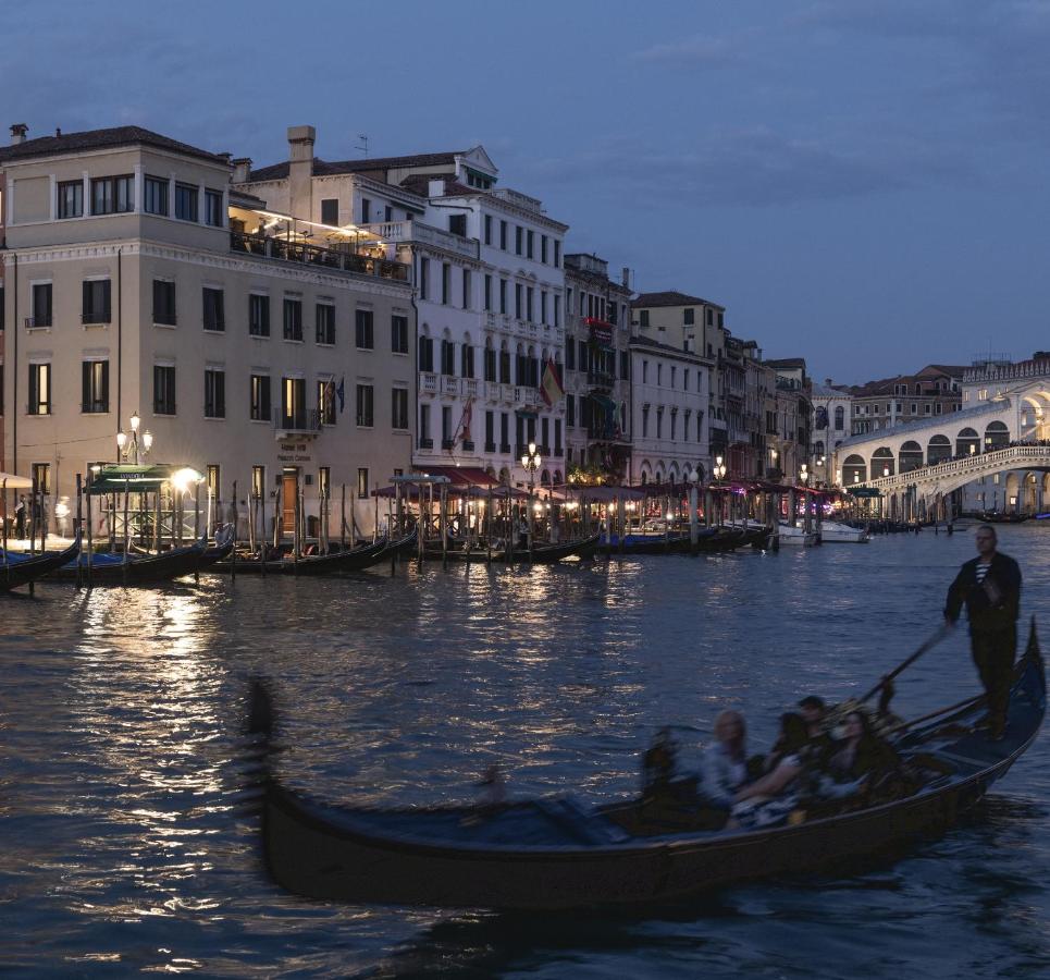 H10 Palazzo Canova - Vista principale