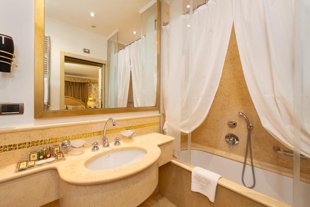 Junior Suite (3 Adulti) - Hotel A La Commedia - Foto 2