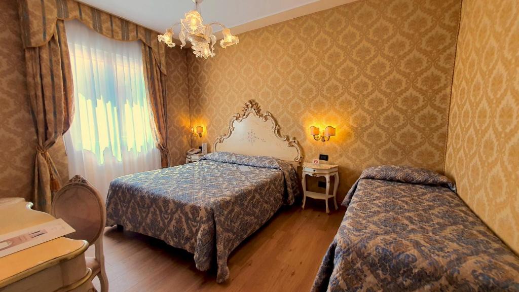 Camera Tripla Classic - Hotel Carlton On The Grand Canal - Foto 3