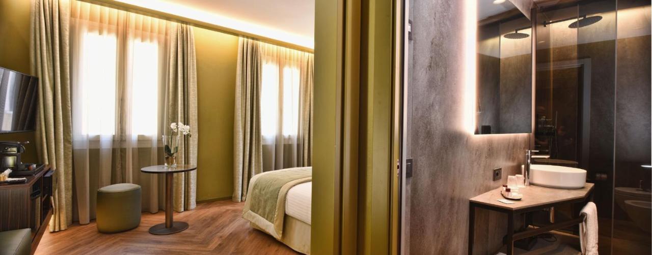 Dettaglio di camera o servizi del Rosa Salva Hotel, San Marco, Venezia